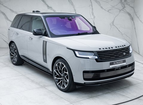 Land Rover Range Rover P510e SV 11
