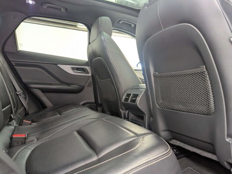 Jaguar F-Pace 2.0 F-PACE R-Sport AWD D Auto 4WD 5dr 47