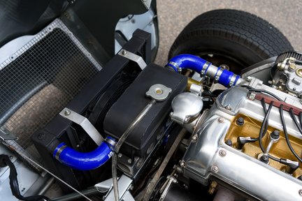 Jaguar E-Type Lightweight 17