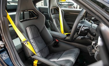 Porsche 911 (991.2) GT3 12