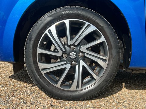Suzuki Swift SZ5 DUALJET ALLGRIP MHEV 4