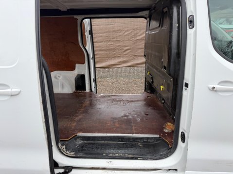 Vauxhall Vivaro 1.5 Turbo D 2900 Sportive L2 H1 Euro 6 (s/s) 5dr 18