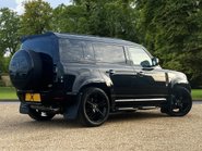 Land Rover Defender V8 5