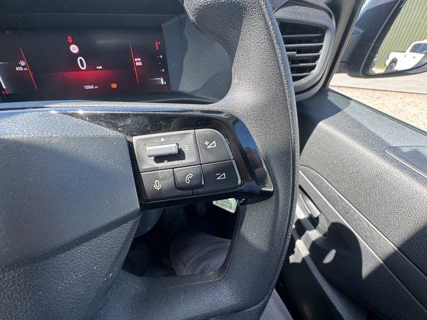 Vauxhall Vivaro SWB L1H1 Low Roof Prime 2900 Sensors Air Con EURO 6 18