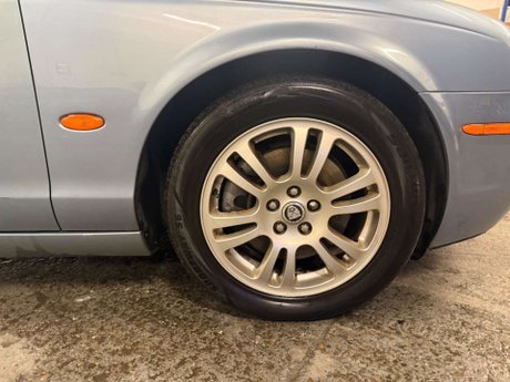 Jaguar S-Type 2.7D V6 4dr 14