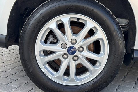 Ford Transit Connect 240 L1 Limited Panel Van - Rear Camera 32