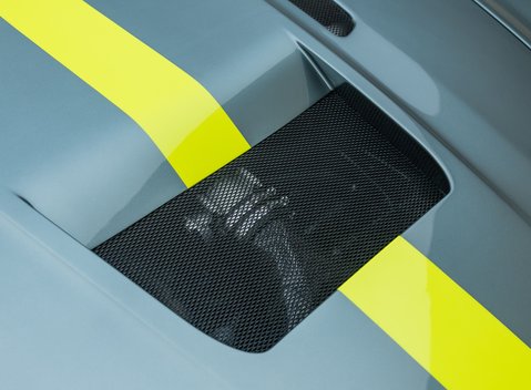 Aston Martin Vantage AMR Pro 45