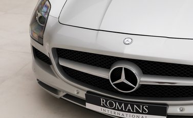 Mercedes-Benz SLS AMG 20