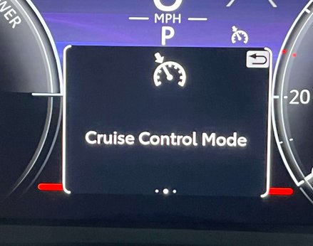 Toyota C-HR 1.8 C-HR Design HEV CVT 5dr 30