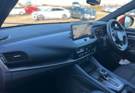 Nissan Qashqai DIG-T TEKNA DCT MHEV AUTO 27