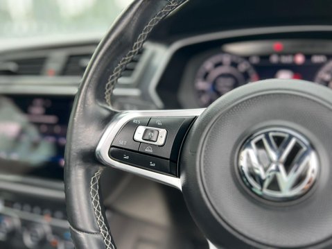 Volkswagen Tiguan R-LINE TDI BMT 4MOTION DSG 46