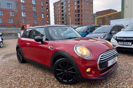 Mini Hatch COOPER.. 8 SERVICES... SAT NAV..DAB.CRUISE CONTROL.. £20:00 R/TAX