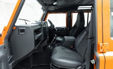Land Rover Defender 110 Adventure Edition 10
