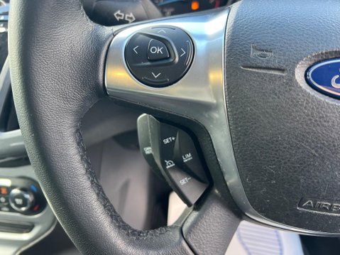 Ford Focus 1.6 Titanium Euro 5 5dr 14