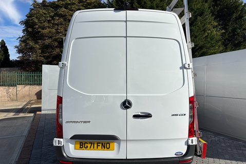 Mercedes-Benz Sprinter 315 Cdi Progressive Glass Frail Van 12