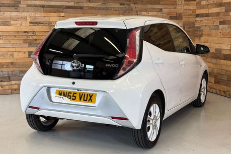 Toyota Aygo 1.0 VVT-i x-pure Hatchback 5dr Petrol Manual Euro 6 (68 ps) 82