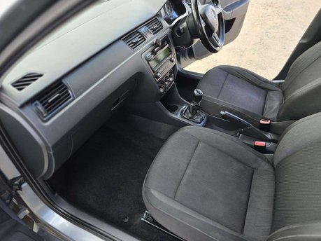 Skoda Rapid 1.2 TSI SE Hatchback 5dr Petrol Manual Euro 5 (86 ps) 33