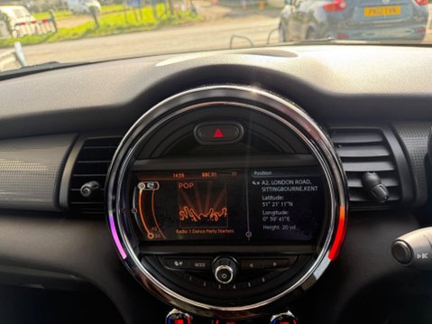 Mini Hatch 1.5 Cooper D Auto Euro 6 (s/s) 5dr 8
