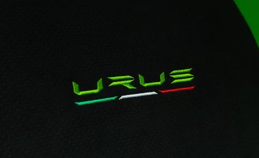 Lamborghini Urus PEARL CAPSULE 16