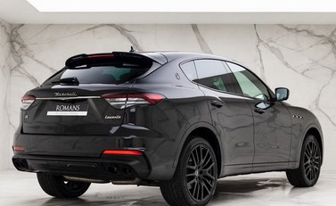 Maserati Levante GranSport Sportivo X Special Edition 7