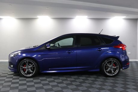 Ford Focus ST-LINE X 18