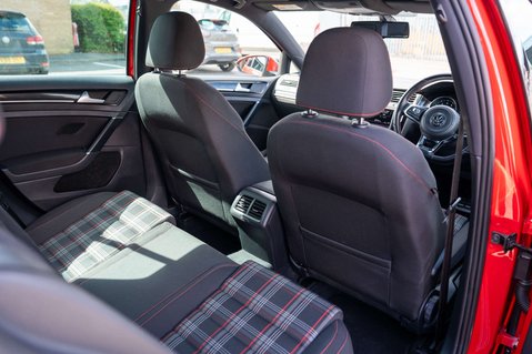 Volkswagen Golf 2.0 Golf GTi Semi-Auto 5dr 30