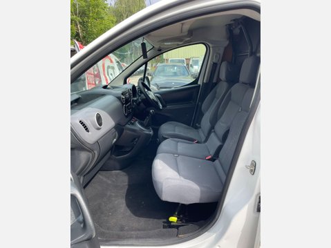 Citroen Berlingo 1.6 HDi 625 Enterprise Panel Van 5dr Diesel Manual L1 (Euro 5) (135 g/km, 7 29