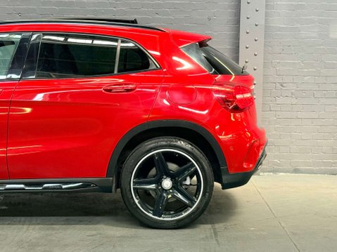 Mercedes-Benz GLA 2.1 GLA 220 D 4Matic AMG Line Premium+ Auto 4WD 5dr 12