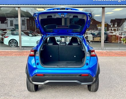 Nissan Juke 1.0 Juke N-Connecta DiG-T Semi-Auto 5dr 70