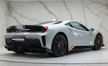 Ferrari 488 Pista Piloti 6