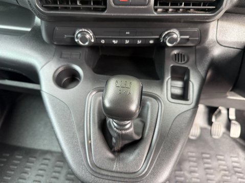 Peugeot Partner BLUEHDI PROFESSIONAL PREMIUM PLUS L1 26