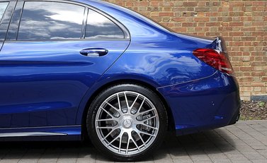 Mercedes-Benz C Class C63 Saloon 19