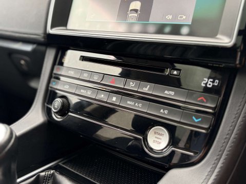 Jaguar F-Pace 2.0 F-PACE Portfolio AWD D 4WD 5dr 56