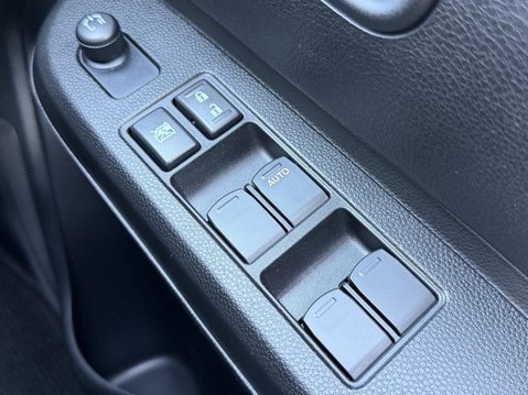 Suzuki Ignis 1.2 Dualjet SZ5 5dr Auto 35