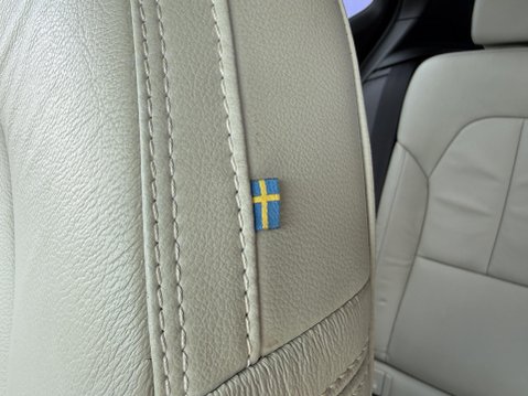 Volvo XC40 1.5 T3 Inscription SUV 5dr Petrol Auto Euro 6 (s/s) (163 ps) 49