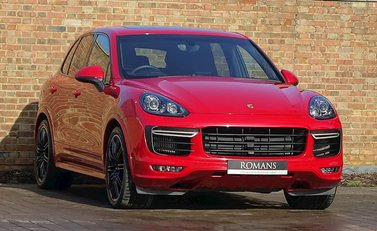 Porsche Cayenne GTS 1