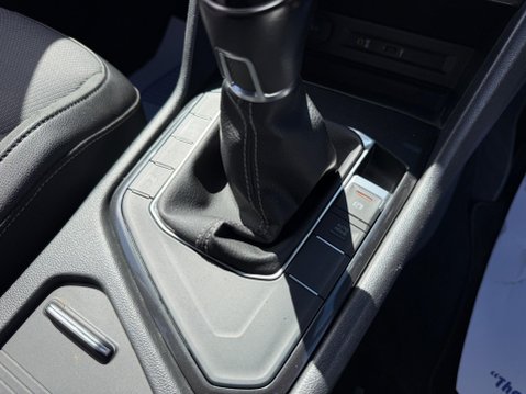 Volkswagen Tiguan 2.0 TDI R-Line Euro 6 (s/s) 5dr 68