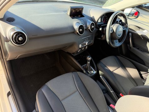 Audi A1 SPORTBACK TFSI SPORT 8