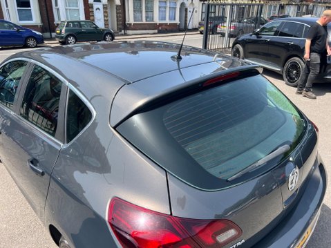 Vauxhall Astra 1.6 16v Elite Auto Euro 5 5dr 17
