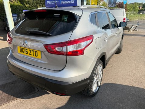 Nissan Qashqai 1.2 DIG-T Tekna XTRON 2WD Euro 6 (s/s) 5dr 6