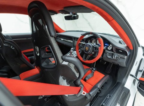 Porsche 911 GT2 RS (991) 11