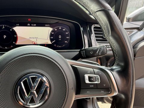 Volkswagen Golf 2.0 TDI R-Line DSG Euro 6 (s/s) 5dr 8