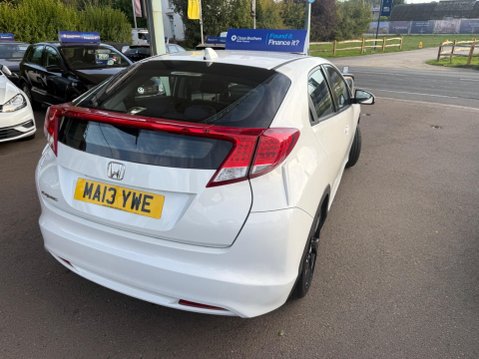 Honda Civic 1.8 i-VTEC ES Euro 5 (s/s) 5dr 16
