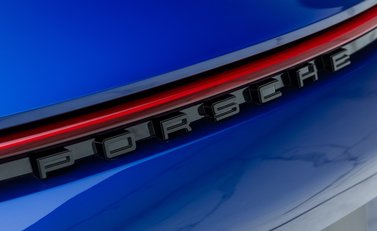 Porsche 911 GT3 Touring (992) 34