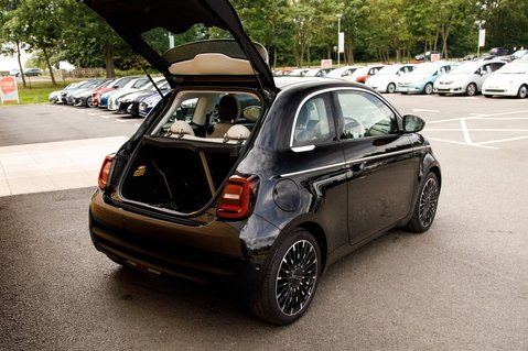 Fiat 500e LA PRIMA 42