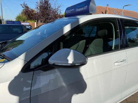 Volkswagen Golf 1.0 TSI SE Nav Euro 6 (s/s) 5dr 32