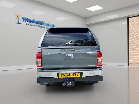 Toyota Hilux 3.0 D-4D Invincible Auto 4WD Euro 5 4dr 10