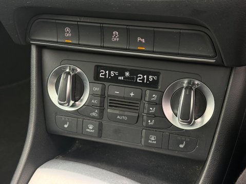 Audi Q3 2.0 TDI S line S Tronic quattro Euro 5 (s/s) 5dr 84