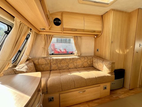 Coachman Amara 380/2 14