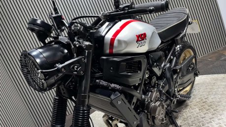 Yamaha XSR700 700 XTRIBUTE 2020 ONLY 5K AKRAPOVIC EXHAUST MODERN RETRO A2 42